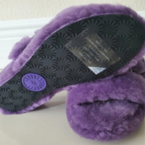 New Authentic Ugg Slippers - Picture 4 of 4